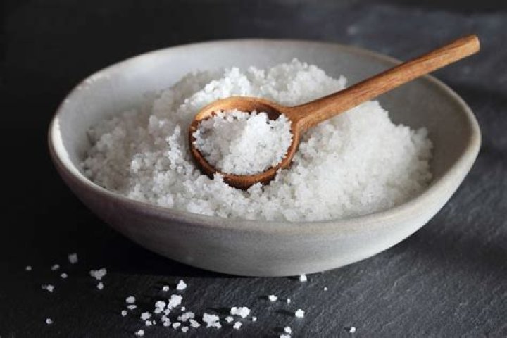 Does salt irritate stomach