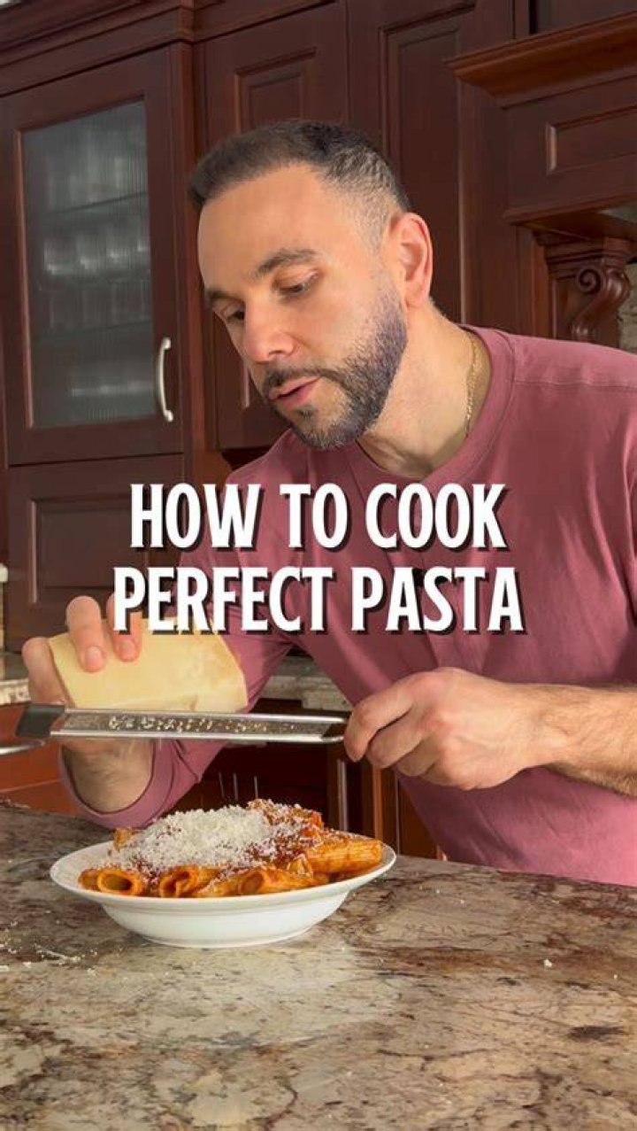How do you cook pasta for 50 people