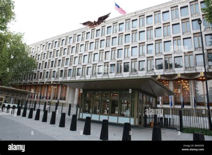 How do you get to the American embassy in London