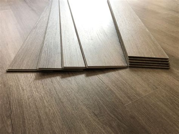 What does vinyl floors look like