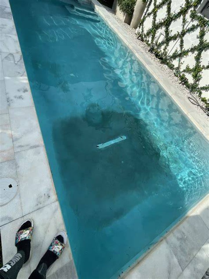 What is pool mottling